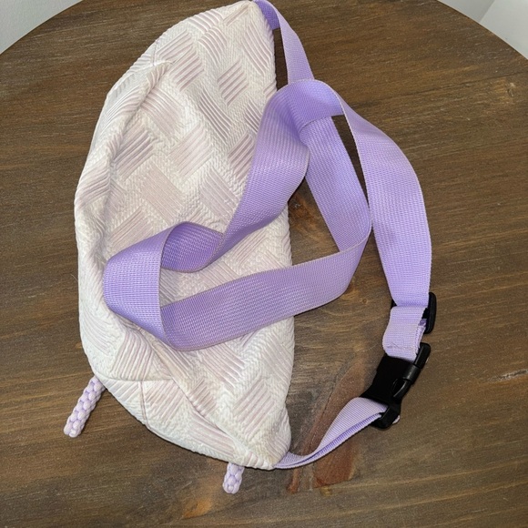 Cream and Lavender Fanny Pack - Picture 2 of 2